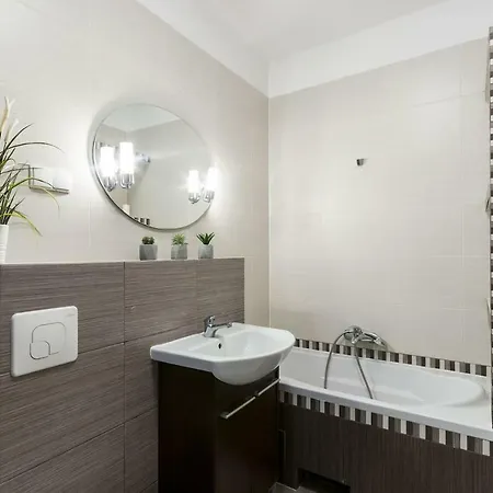 Apart Big Living - Old Town - Air Conditioning - Garage Appartement *